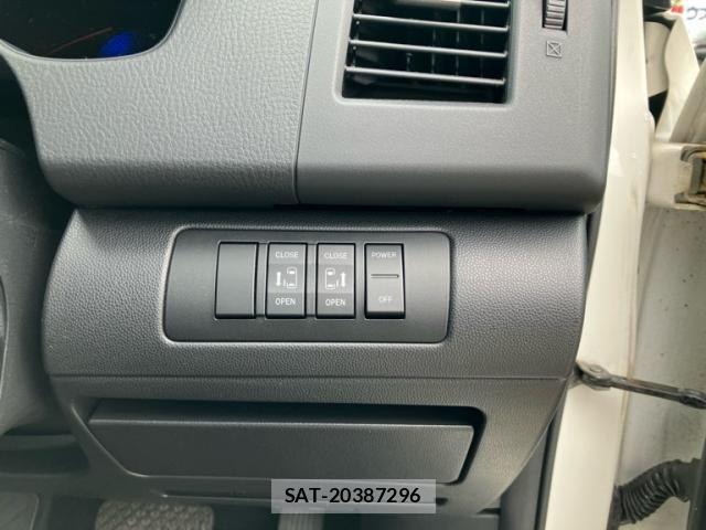 Mazda MPV 2007-07 7903057-11