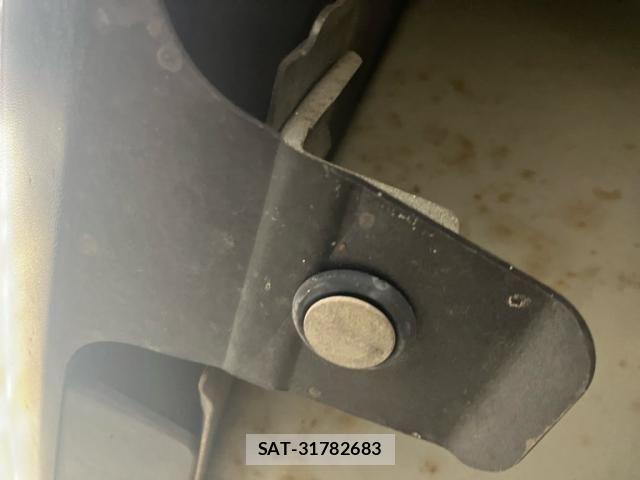 Mazda MPV 2010-01 7980133-28