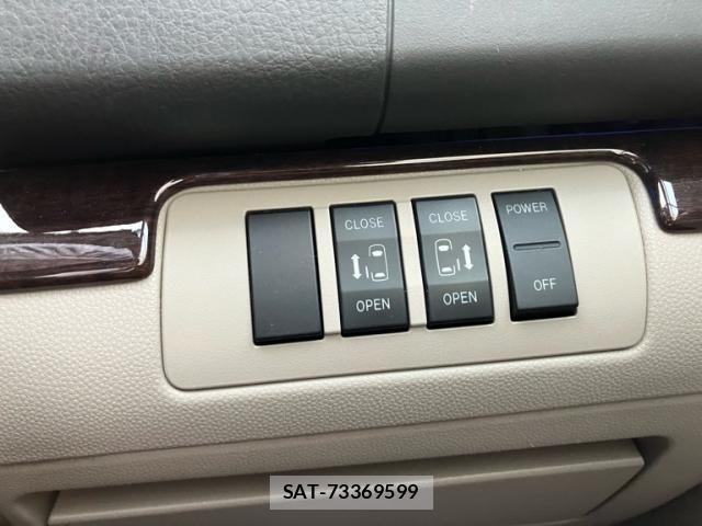 Mazda MPV 2007-03 8208894-21