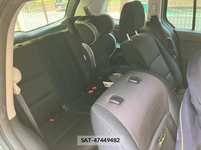 Mazda MPV 2006-06 8230964-18