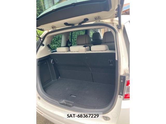 Mazda MPV 2012-11 8336927-11