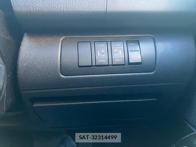 Mazda MPV 2010-08 8336928-18