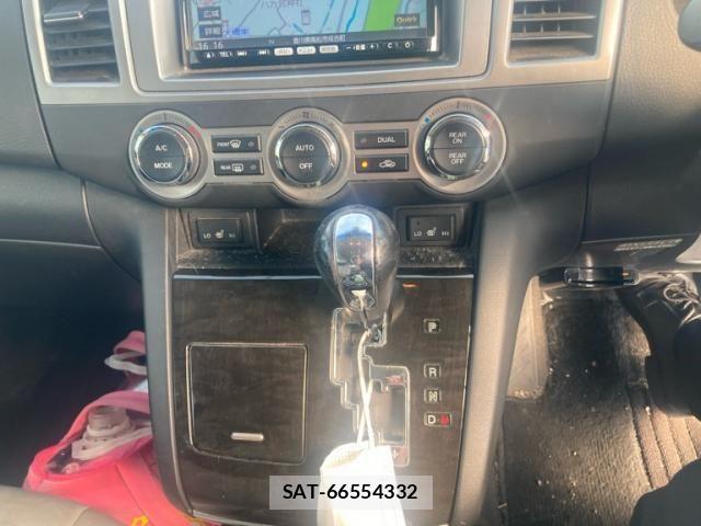 Mazda MPV 2011-11 8355073-24
