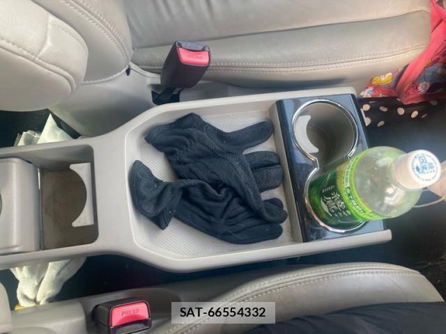 Mazda MPV 2011-11 8355073-25