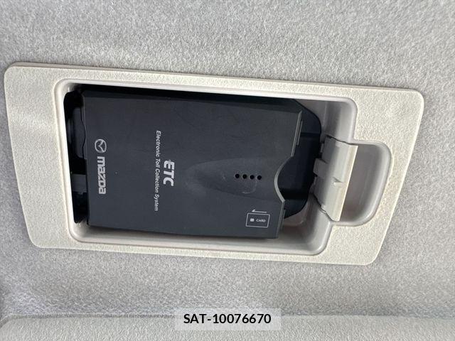 Mazda MPV 2014-03 8367301-25