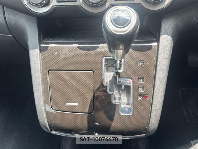 Mazda MPV 2014-03 8367301-28