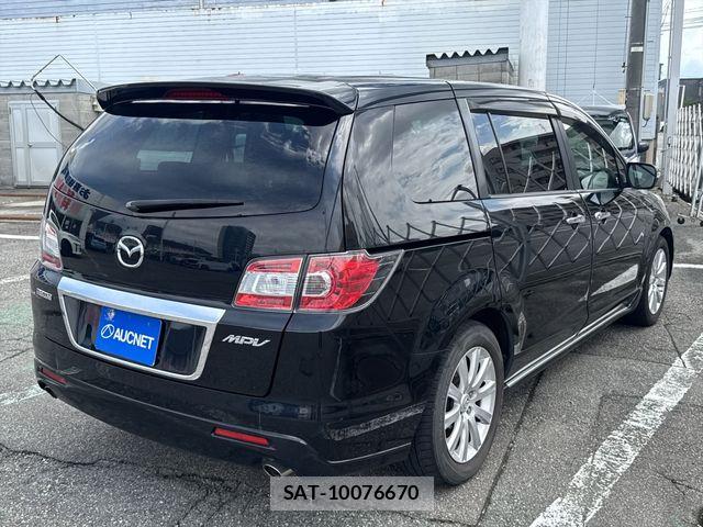 Mazda MPV 2014-03 8367301-4