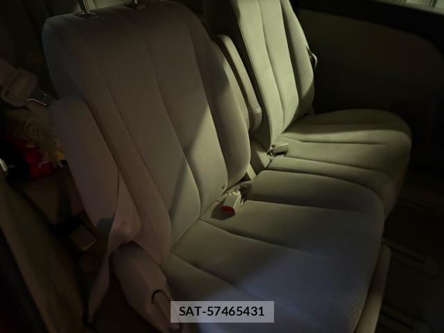 Mazda MPV 2008-10 8413826-13