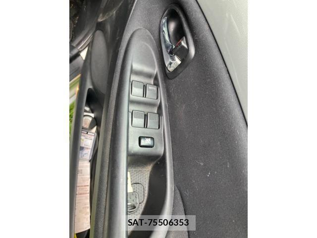 Mazda MPV 2005-08 8525944-12