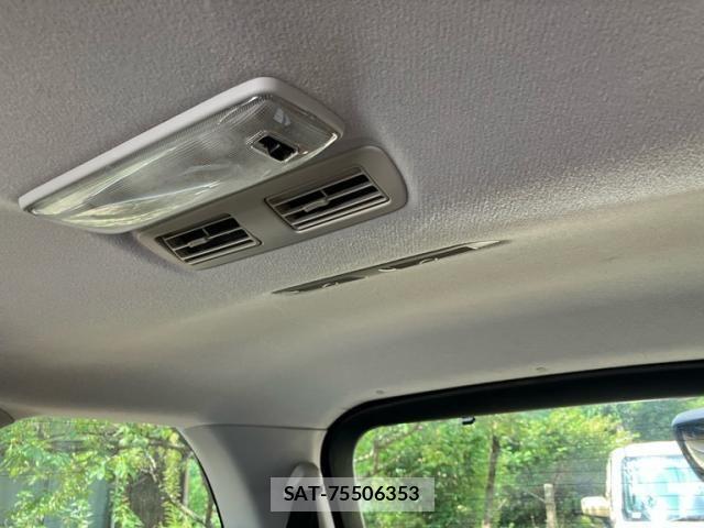 Mazda MPV 2005-08 8525944-17