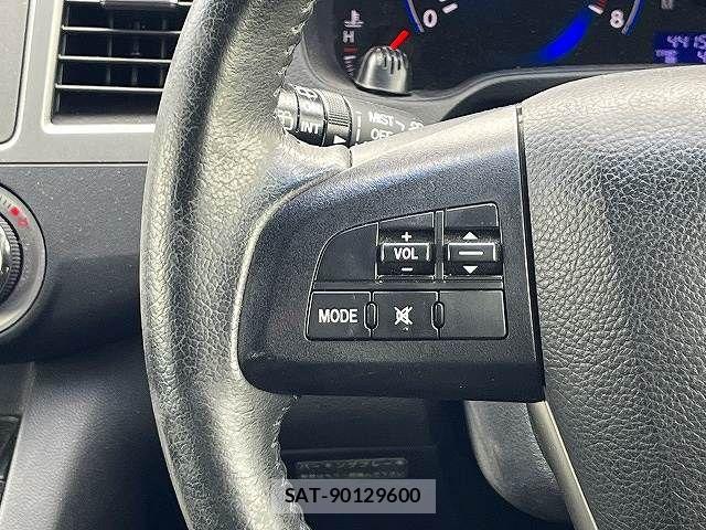 Mazda MPV 2012-07 8660436-15