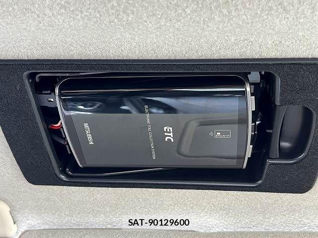 Mazda MPV 2012-07 8660436-16