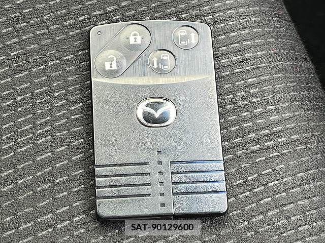 Mazda MPV 2012-07 8660436-22