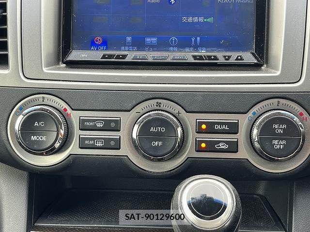 Mazda MPV 2012-07 8660436-23