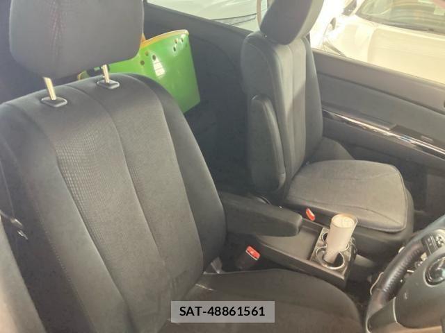 Mazda MPV 2012-04 8744397-10