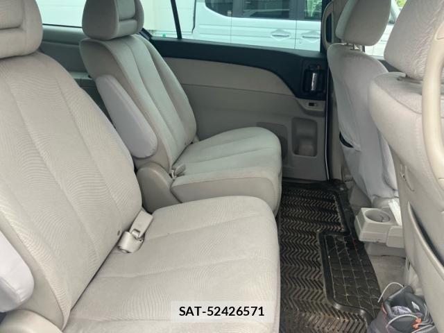 Mazda MPV 2008-03 8830581-17