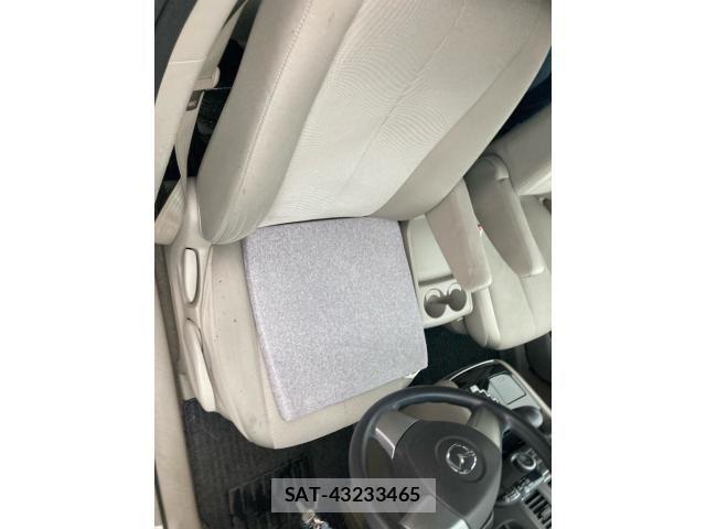Mazda MPV 2009-07 8830580-12