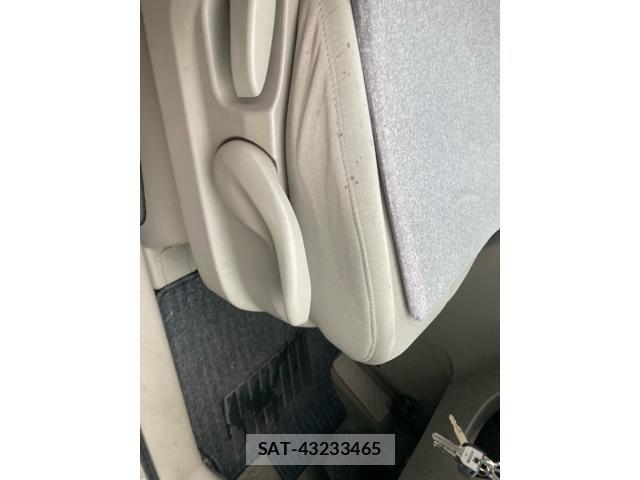 Mazda MPV 2009-07 8830580-13