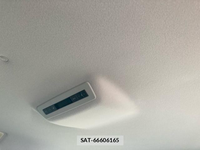 Mazda MPV 2008-02 8830579-12