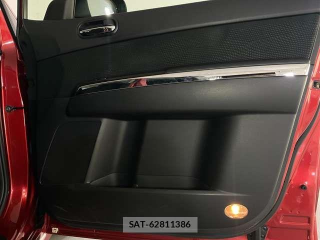 Mazda MPV 2013-07 8830578-13