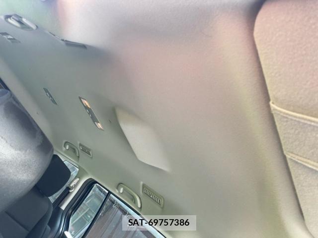 Mazda MPV 2007-03 8880990-12