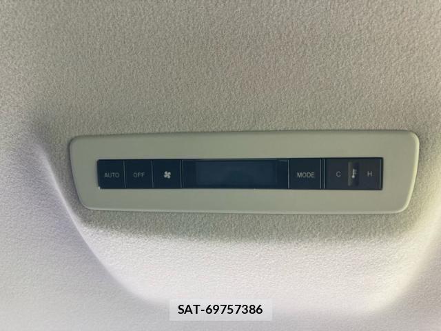 Mazda MPV 2007-03 8880990-23