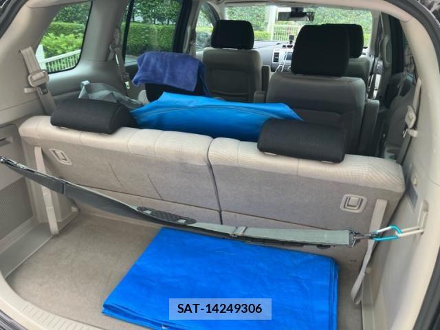 Mazda MPV 2008-02 8880987-8