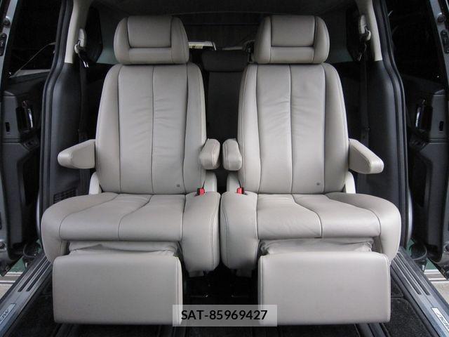 Mazda MPV 2016-02 7358907-26