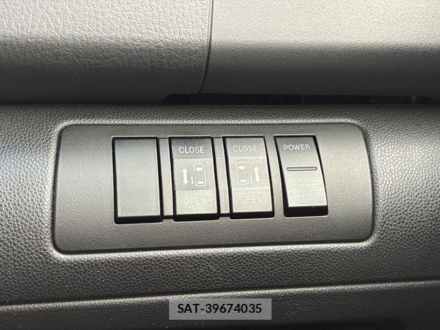 Mazda MPV 2013-07 7726150-26