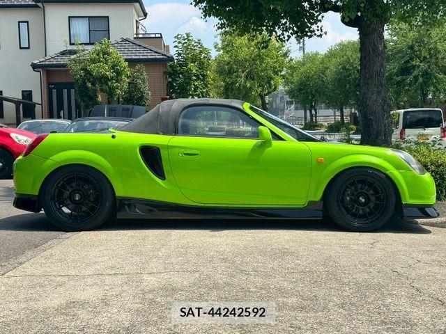 Toyota MR-S 2002-04 1586439-10