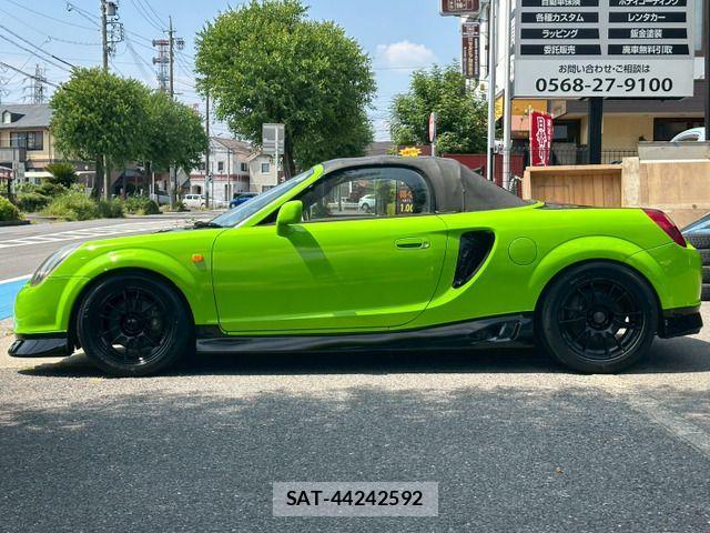 Toyota MR-S 2002-04 1586439-11