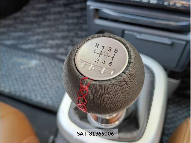 Toyota MR-S 2004-03 6677043-14