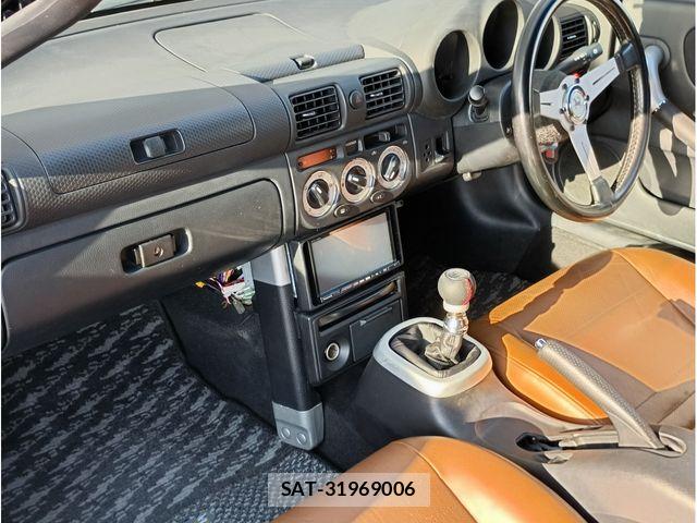 Toyota MR-S 2004-03 6677043-19