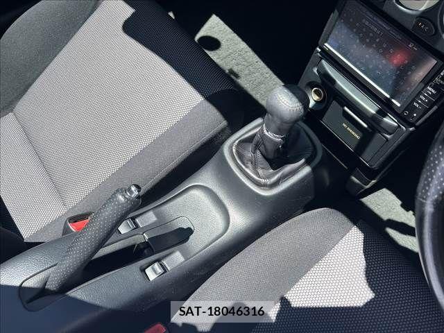 Toyota MR-S 1999-10 8036975-13