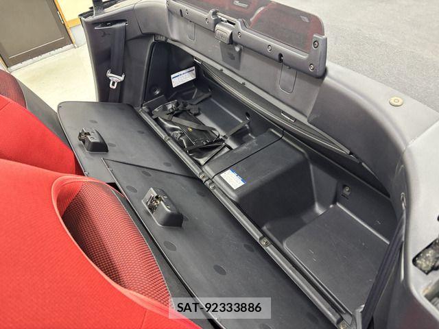 Toyota MR-S 2003-03 8525949-14