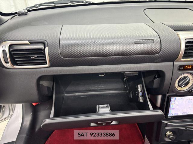 Toyota MR-S 2003-03 8525949-15