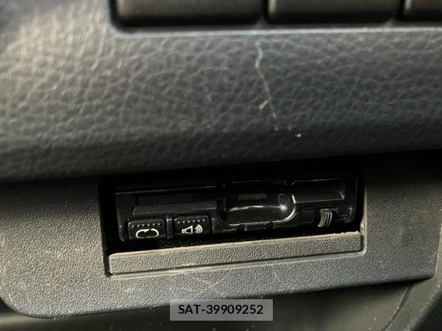 Suzuki MR WAGON 2011-06 7562489-23
