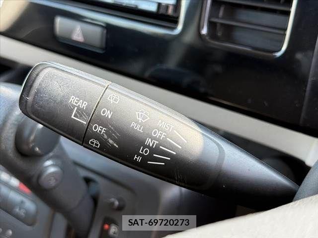 Suzuki MR WAGON 2012-11 7787353-23