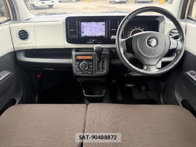 Suzuki MR WAGON 2013-08 8036959-4