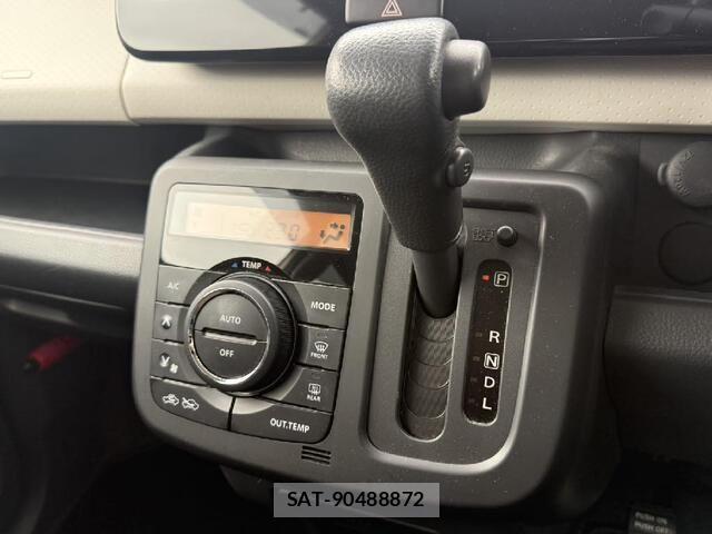 Suzuki MR WAGON 2013-08 8036959-7