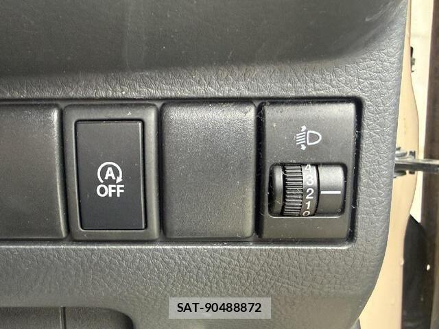Suzuki MR WAGON 2013-08 8036959-8