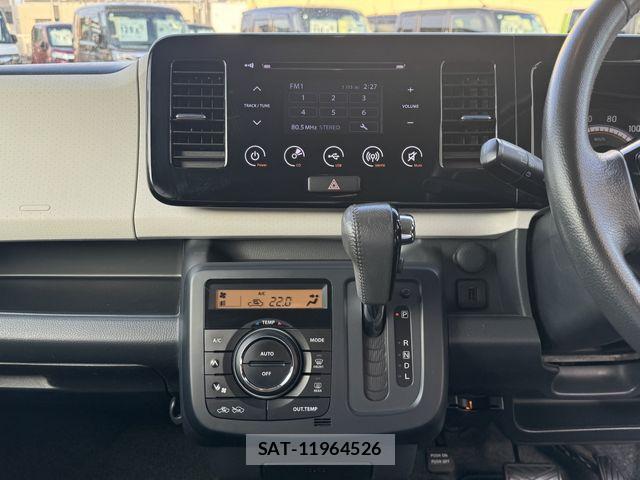 Suzuki MR WAGON 2012-07 8208897-14