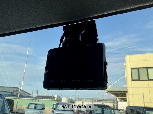 Suzuki MR WAGON 2012-07 8208897-19