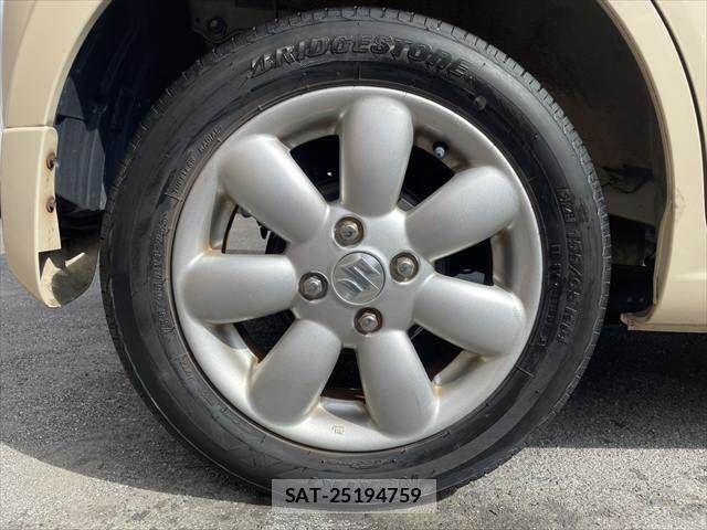 Suzuki MR WAGON 2012-04 8246022-23
