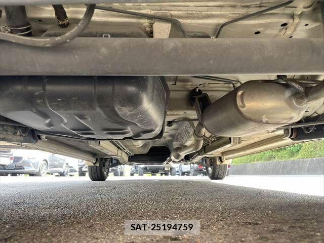 Suzuki MR WAGON 2012-04 8246022-28