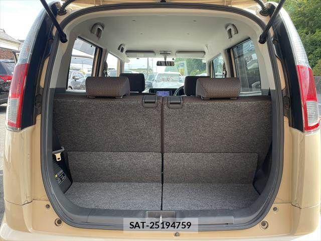 Suzuki MR WAGON 2012-04 8246022-8