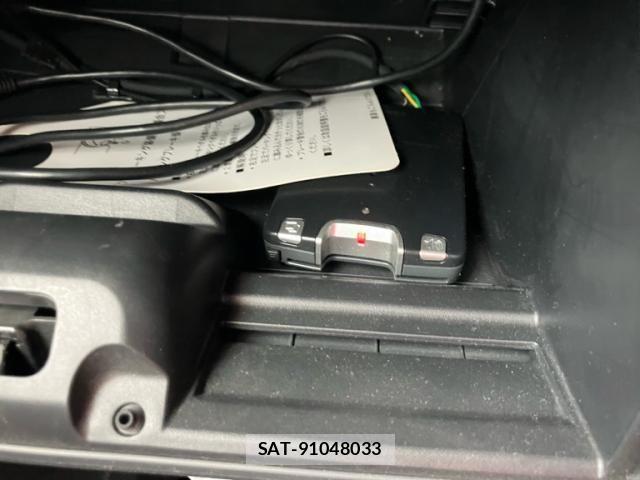 Suzuki MR WAGON 2012-04 8371918-21
