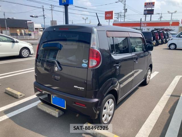 Suzuki MR WAGON 2011-11 8413828-9