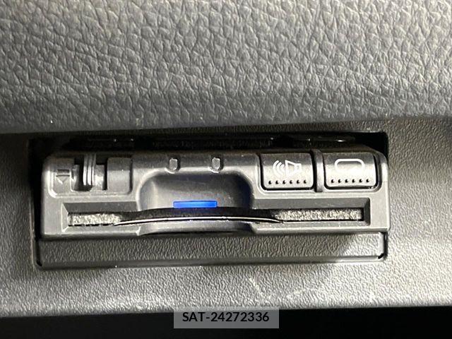 Suzuki MR WAGON 2012-08 8562825-4