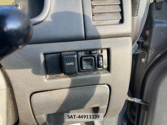 Suzuki MR WAGON 2004-08 8660439-17